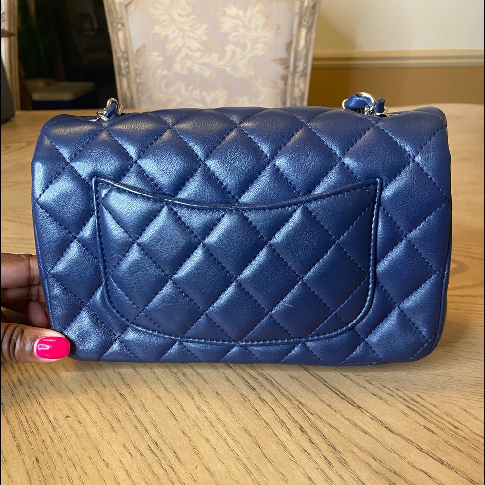 ❤️ Authentic CHANEL Blue Quilted Lambskin rectangular Flap mini - Picture 5 of 11